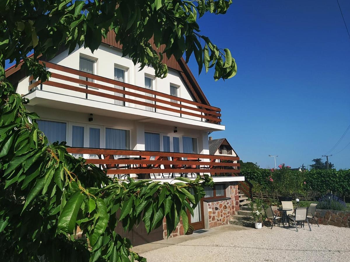 Mogyorosi Apartman Badacsonytördemic 외부 사진